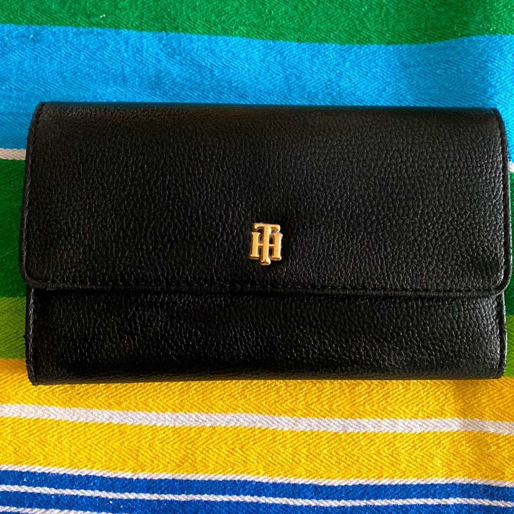 Tommy Hilfiger Wallet with Phone Pouch/Add Strap to make Crossbody
